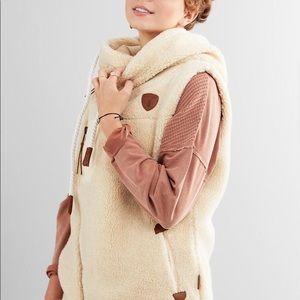 Wanakome Size M Winter Vest New with tags